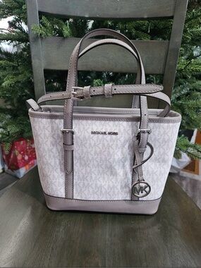 Michael Kors Signature MK Tote